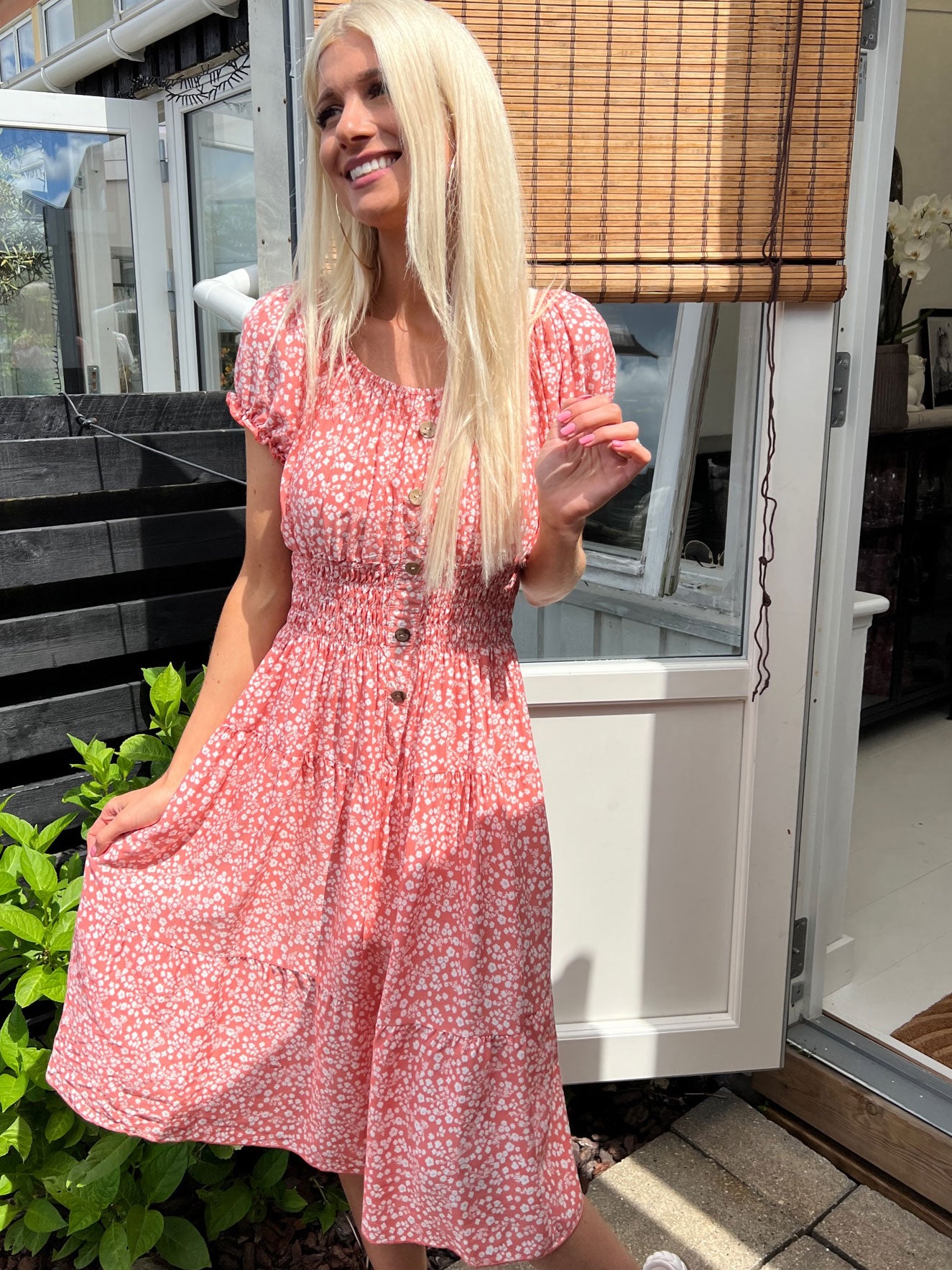 Gracia Short - Kort kjole med træknapper